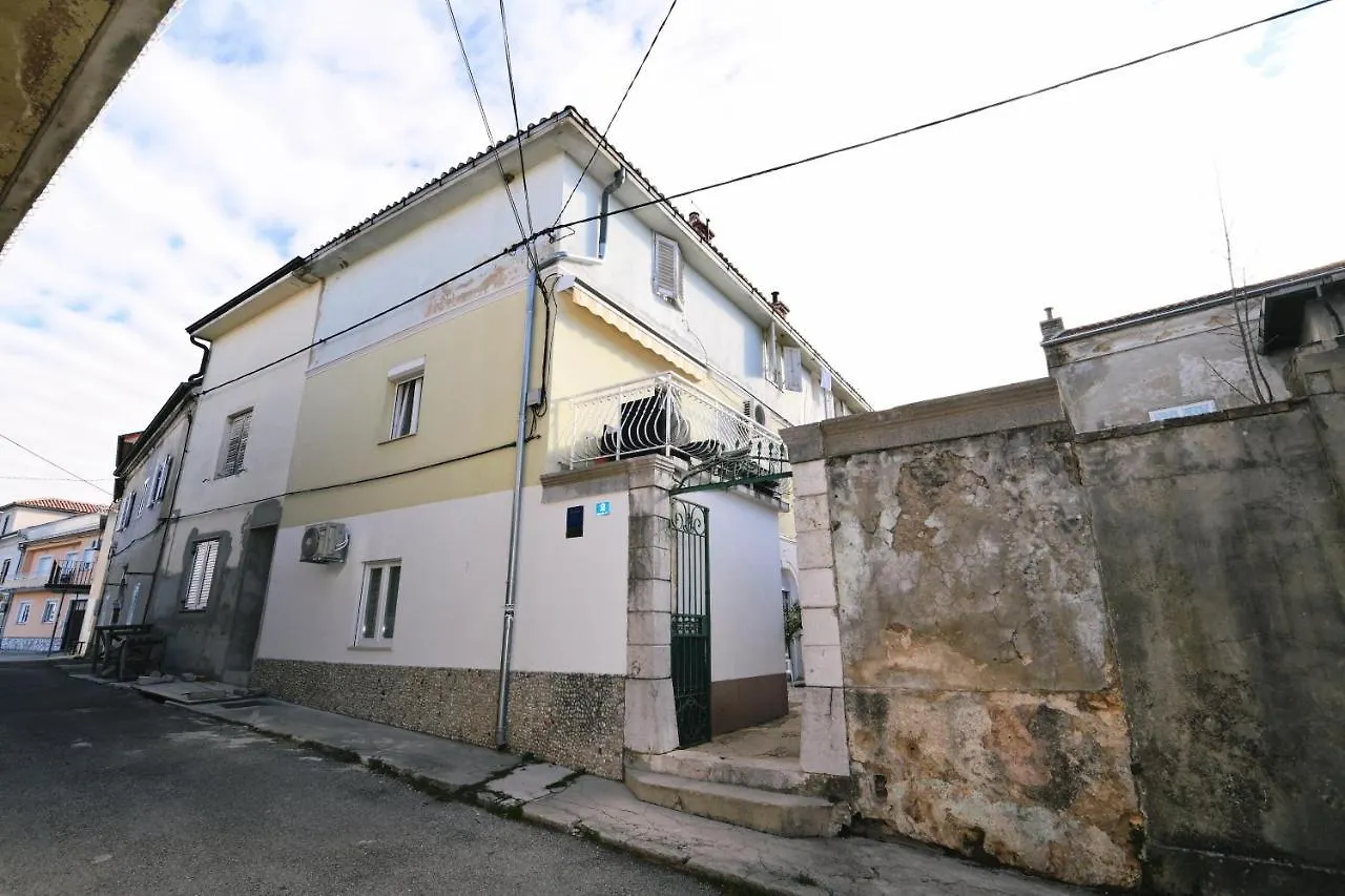 Tyson 2 Bedroom Apartment Kraljevica